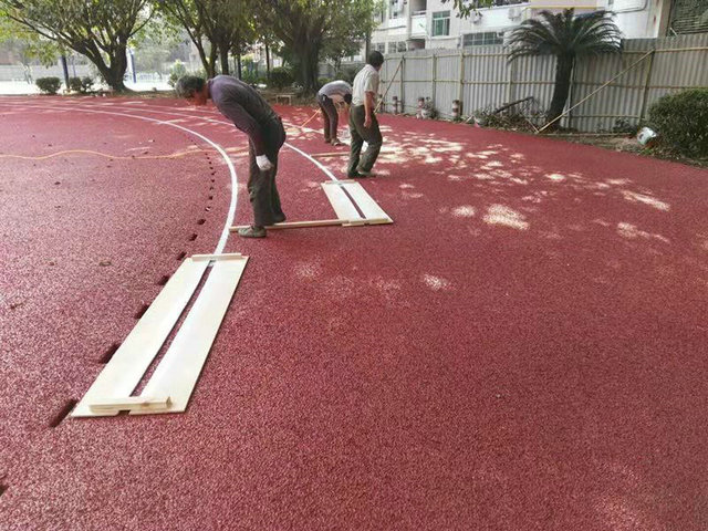 塑胶跑道施工